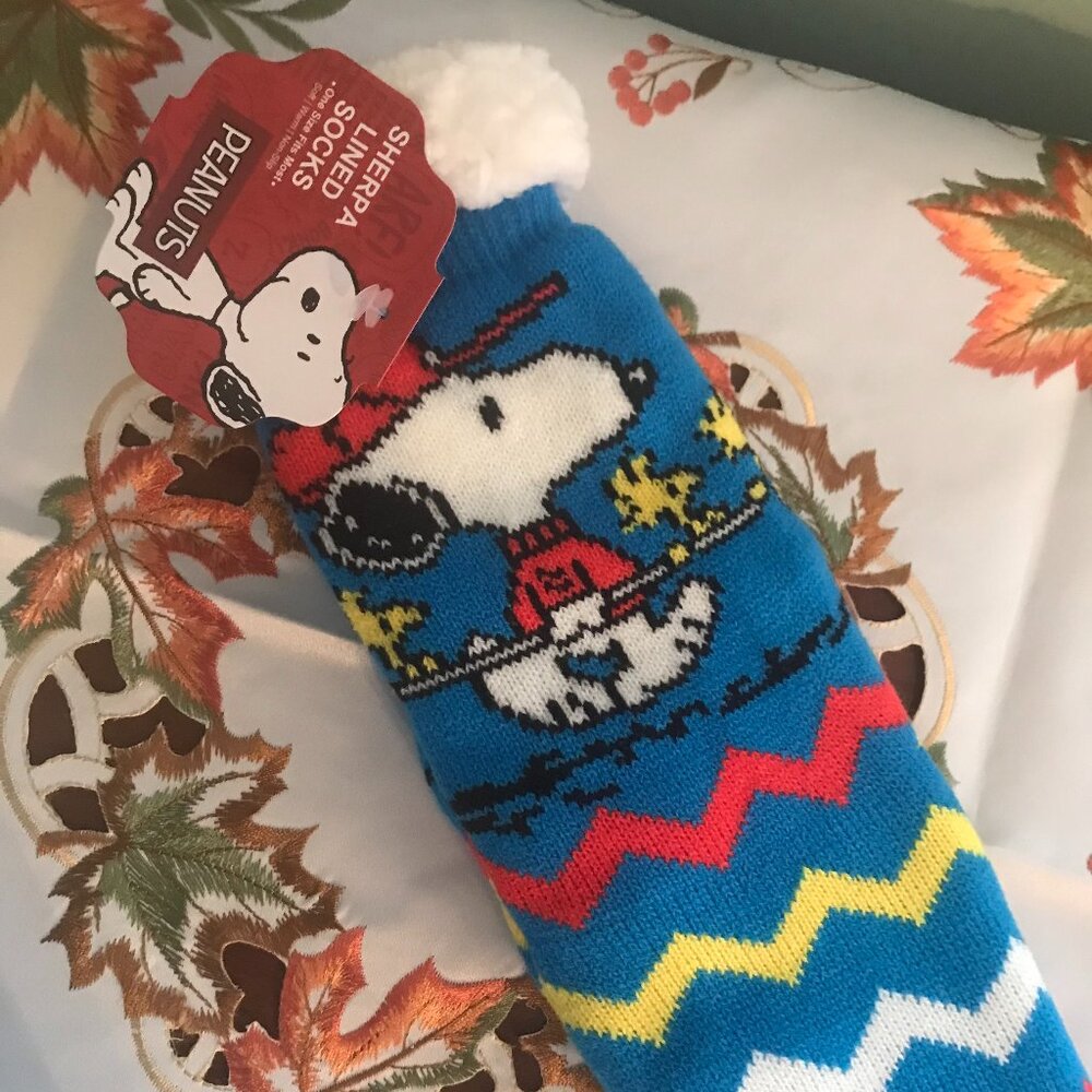 Peanuts Snoopy & Woodstock Sherpa-Lined Socks NWT